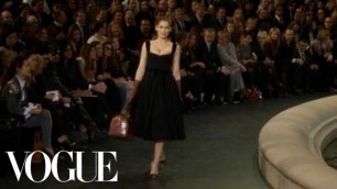 'Fashion Show - Louis Vuitton: Fall 2010 Ready-to-Wear'